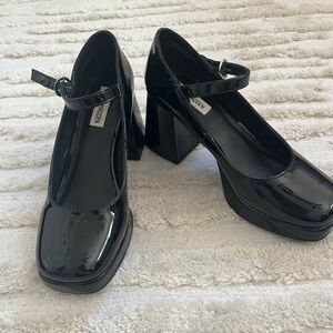 STEVE MADDEN PLATFORM MARY JANES